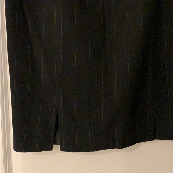 Kenar Pencil Skirt** - Picture 4 of 5